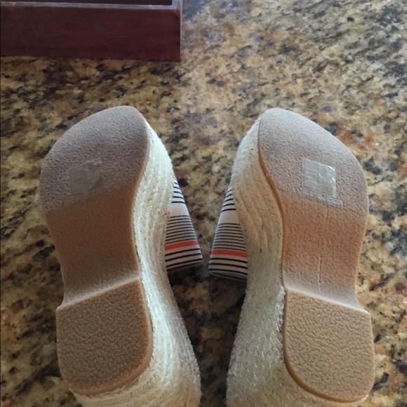 Anthropologie Dolce Vita Pin Stripe Platforms 6.5 - Picture 4 of 4